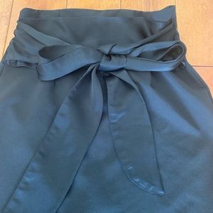 Zara Knee Length Black Skirt With Satin Bow